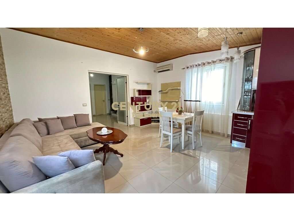 Apartament 2+1+2 me qira te Sheshi Willson , Tiranë