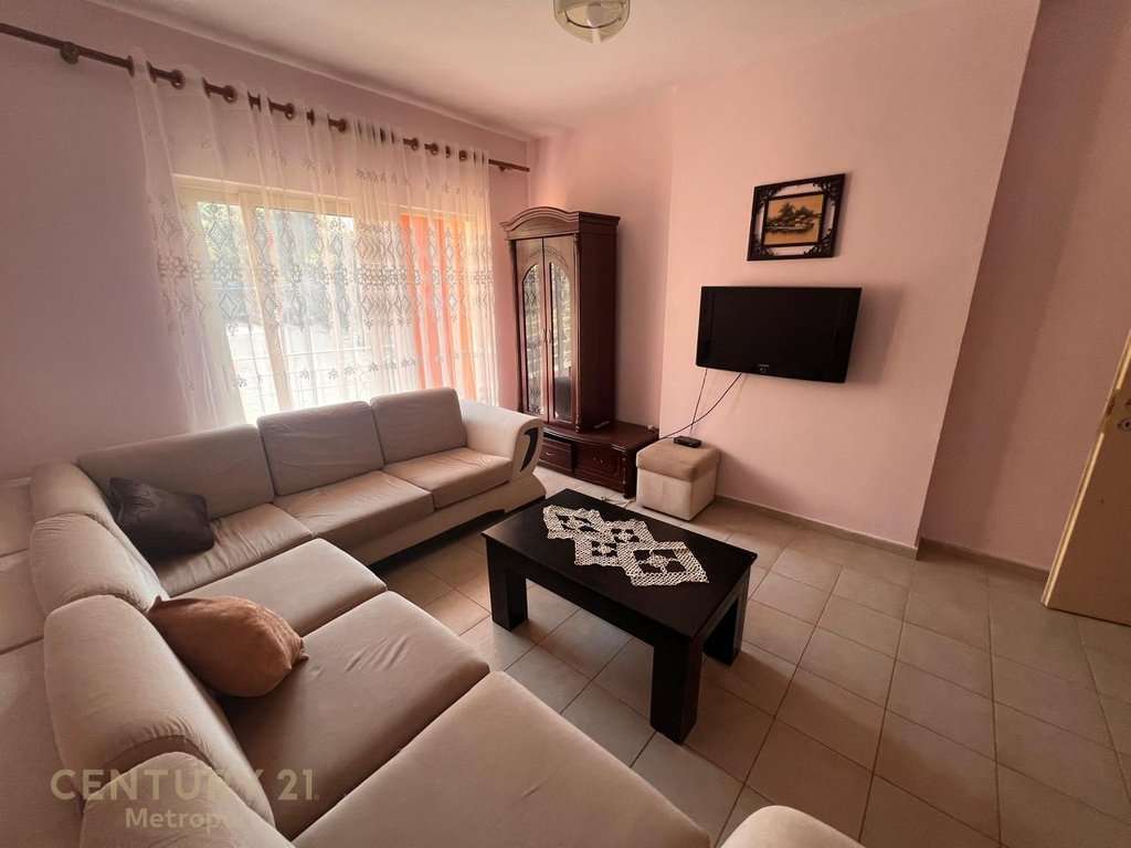 Apartament 1+1 me qira në Fresk, pranë restorant Freskut , Tiranë
