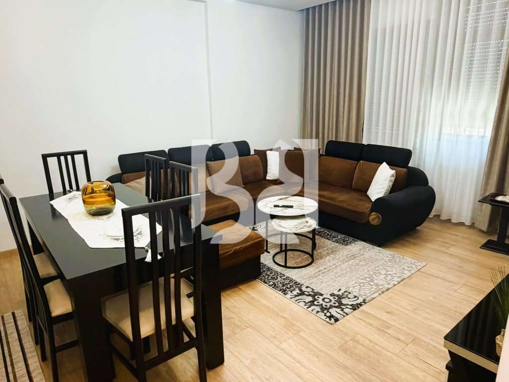 APARTAMENT ME QIRA [2+1] – PRANË RESTORANT FRESKU, TIRANË